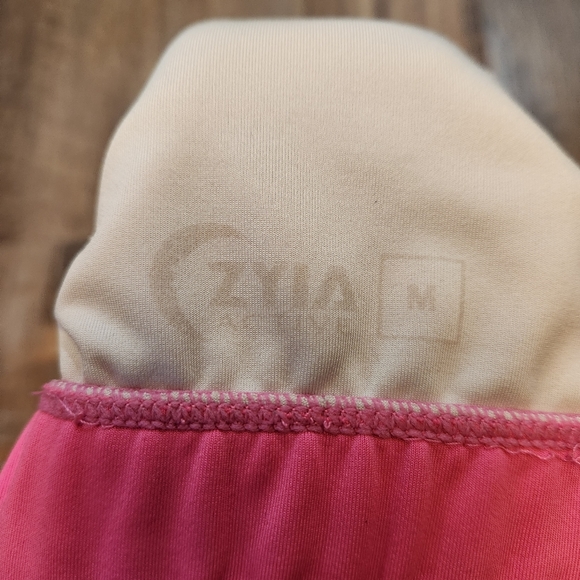 Zyia Bomber Sporta Bra - Picture 3 of 3